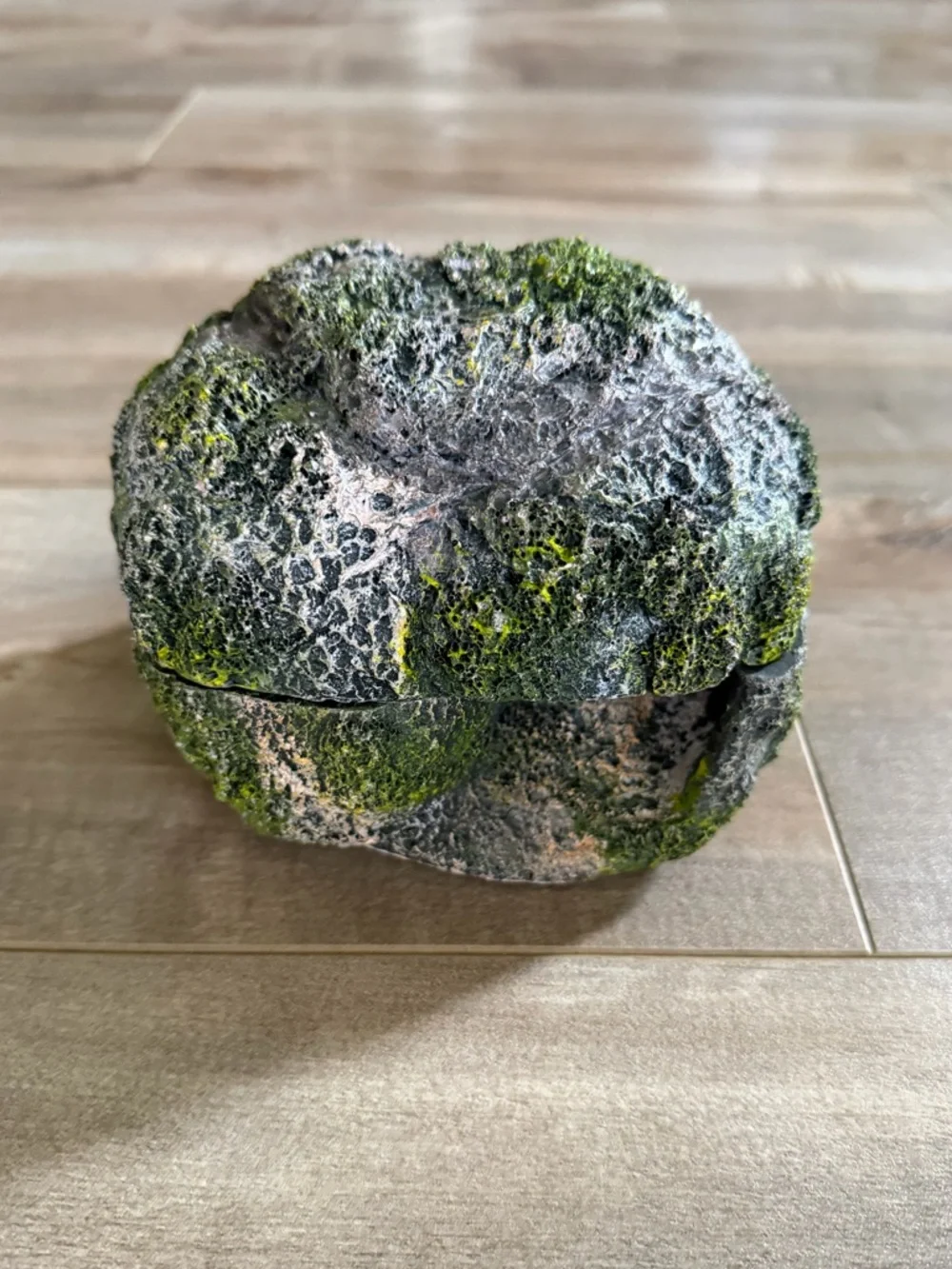 Zilla Rock Lair for Reptiles - Small